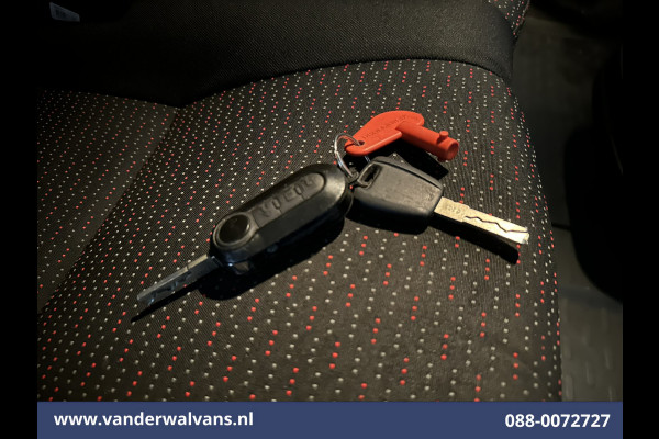 Peugeot Boxer 2.2 BlueHDi 141pk Bakwagen Laadklep Zijdeur Euro6 Airco | Camera | Cruisecontrol | 937kg laadvermogen Bijrijdersbank