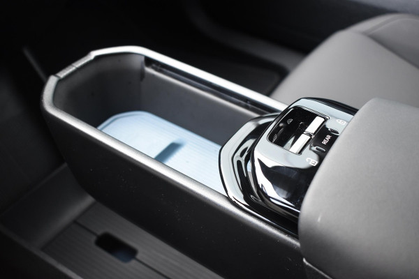 Volvo EX30 272PK Single Motor Extended Range Plus 69 kWh / Adaptieve Cruise Control/ Dodehoek Detectie / Parkeersensoren/ Achteruitrijcamera/ Warmtepomp/ Google Services/