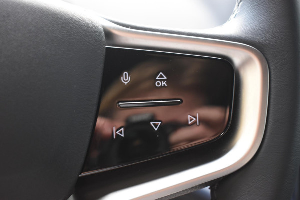 Volvo EX30 272PK Single Motor Extended Range Plus 69 kWh / Adaptieve Cruise Control/ Dodehoek Detectie / Parkeersensoren/ Achteruitrijcamera/ Warmtepomp/ Google Services/