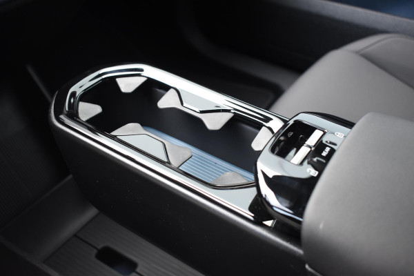 Volvo EX30 272PK Single Motor Extended Range Plus 69 kWh / Adaptieve Cruise Control/ Dodehoek Detectie / Parkeersensoren/ Achteruitrijcamera/ Warmtepomp/ Google Services/