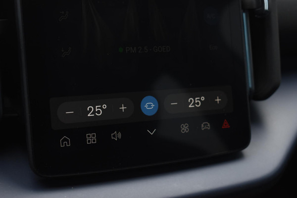 Volvo EX30 272PK Single Motor Extended Range Plus 69 kWh / Adaptieve Cruise Control/ Dodehoek Detectie / Parkeersensoren/ Achteruitrijcamera/ Warmtepomp/ Google Services/