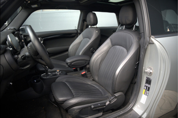 MINI Mini Electric Yours 33 kWh | Panoramadak | Harman Kardon | Head-Up Display | Union Jack | Black Pack | BTW | Stoelverwarming | Keyless | Apple Carplay | Navigatie | Camera | Parkeersensoren | Warmtepomp | Leer | Cruise