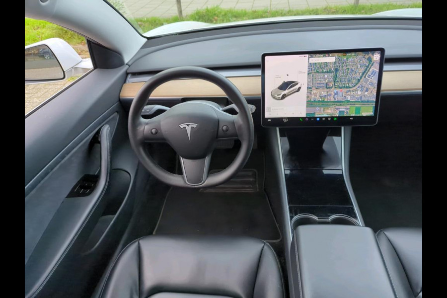 Tesla Model 3 Range Plus | Trekhaak | Autopilot | Panorama | Leder |