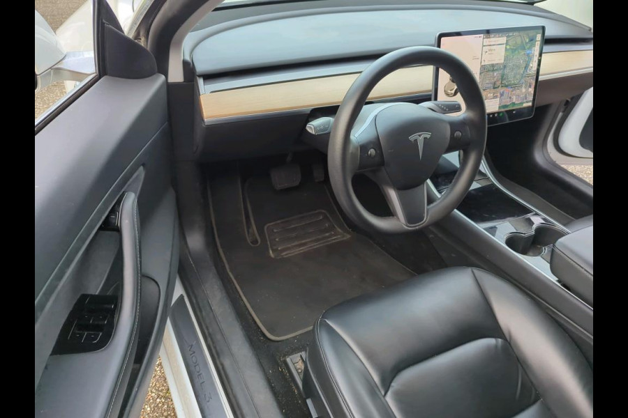 Tesla Model 3 Range Plus | Trekhaak | Autopilot | Panorama | Leder |