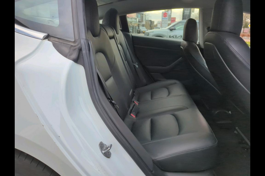 Tesla Model 3 Range Plus | Trekhaak | Autopilot | Panorama | Leder |