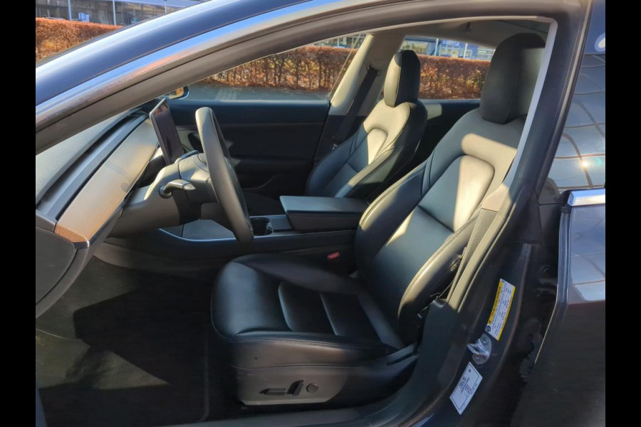Tesla Model 3 Range Plus | Autopilot | Panorama | Leder | 19 Inch |