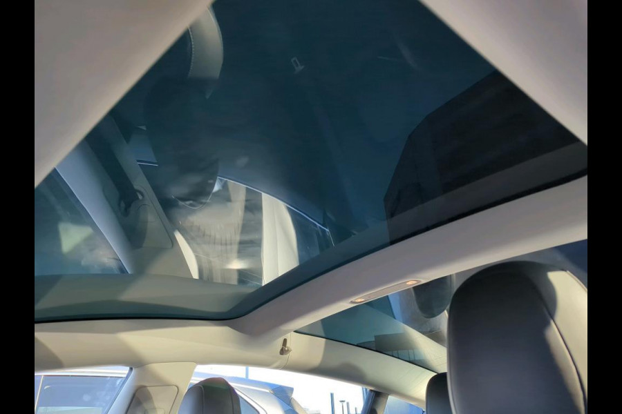 Tesla Model 3 Range Plus | Autopilot | Panorama | Leder | 19 Inch |