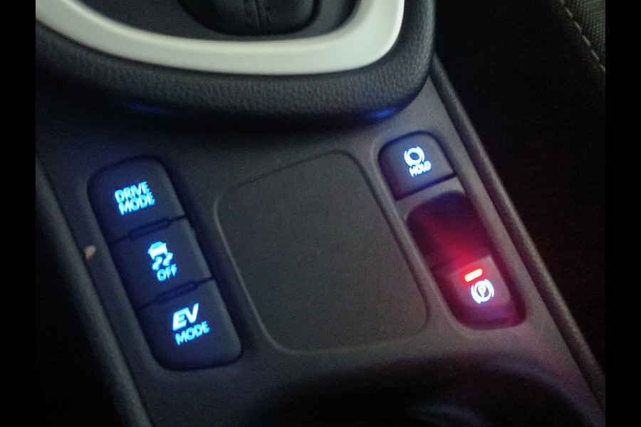 Mazda 2 Hybrid 1.5 Prime-line uit 2024 Rijklaar + 12 maanden Bovag-garantie Henk Jongen Auto's in Helmond,  al 50 jaar service zoals 't hoort!