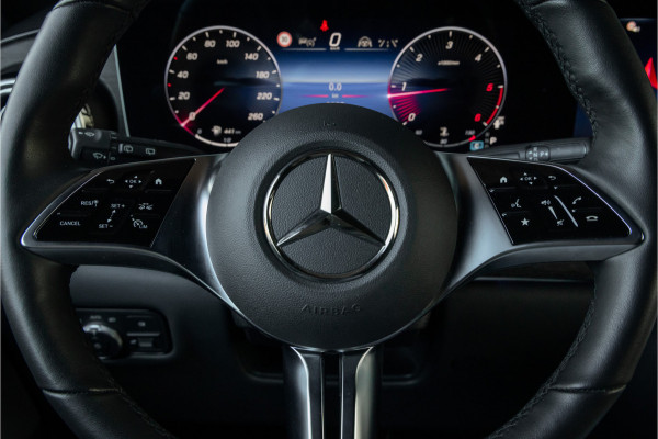 Mercedes-Benz V-Klasse 300d 4 Matic XL DC AMG-Line - Distronic