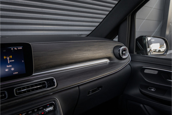 Mercedes-Benz V-Klasse 300d 4 Matic XL DC AMG-Line - Distronic