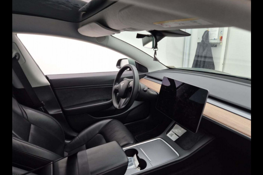 Tesla Model 3 Long Range Dual AWD | Trekhaak | Autopilot | Panorama | Leder |