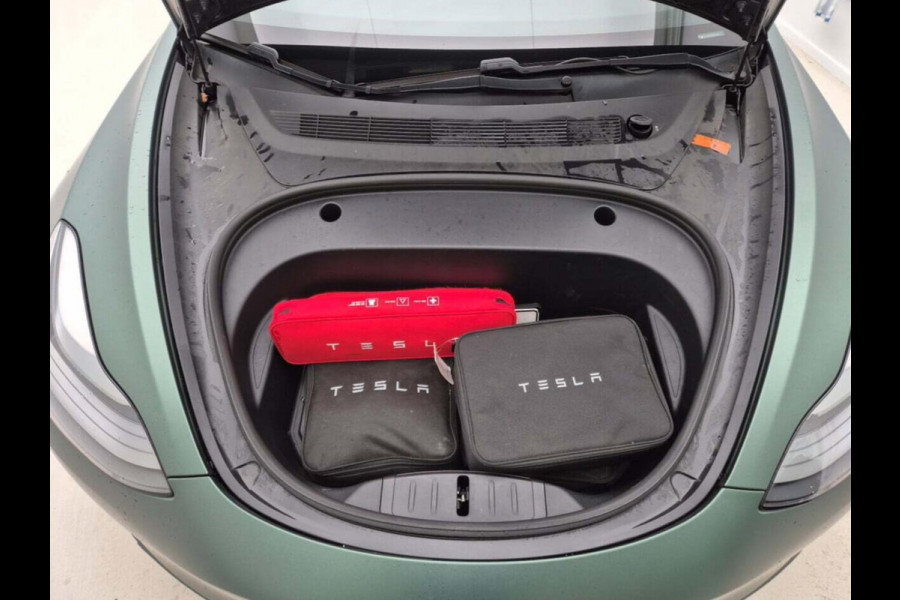 Tesla Model 3 Long Range Dual AWD | Trekhaak | Autopilot | Panorama | Leder |