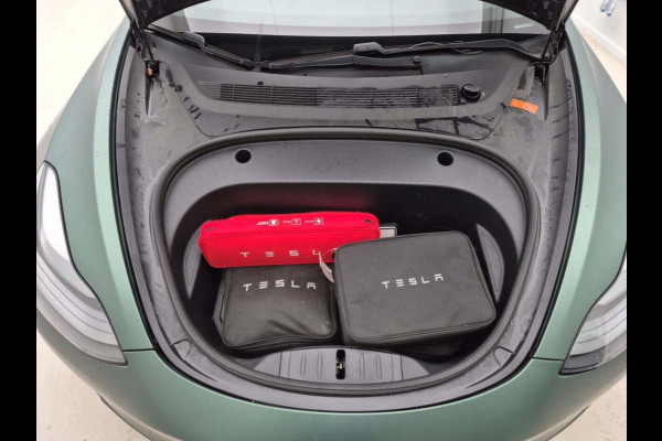 Tesla Model 3 Long Range Dual AWD | Trekhaak | Autopilot | Panorama | Leder |