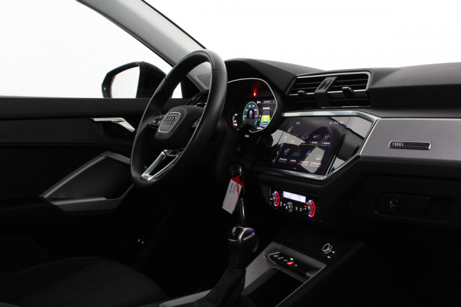 Audi Q3 Sportback 45 TFSI e Edition > 245pk/Plug-in Hybride/18inch/Mythos Black/MMI Navigation Plus