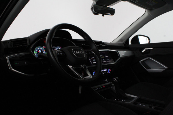 Audi Q3 Sportback 45 TFSI e Edition > 245pk/Plug-in Hybride/18inch/Mythos Black/MMI Navigation Plus
