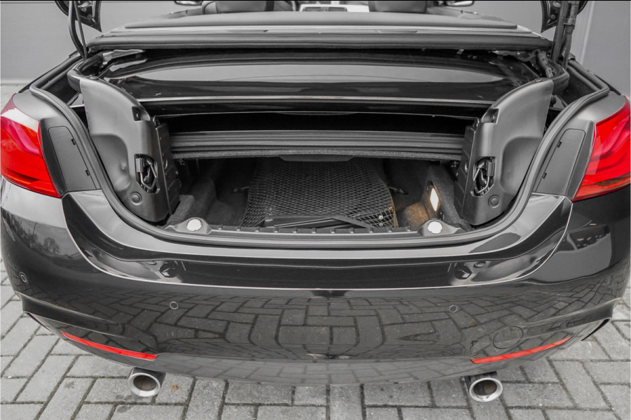 BMW 4 Serie Cabrio 440i M-Sport Nekverwarming H/K Trekhaak 19"