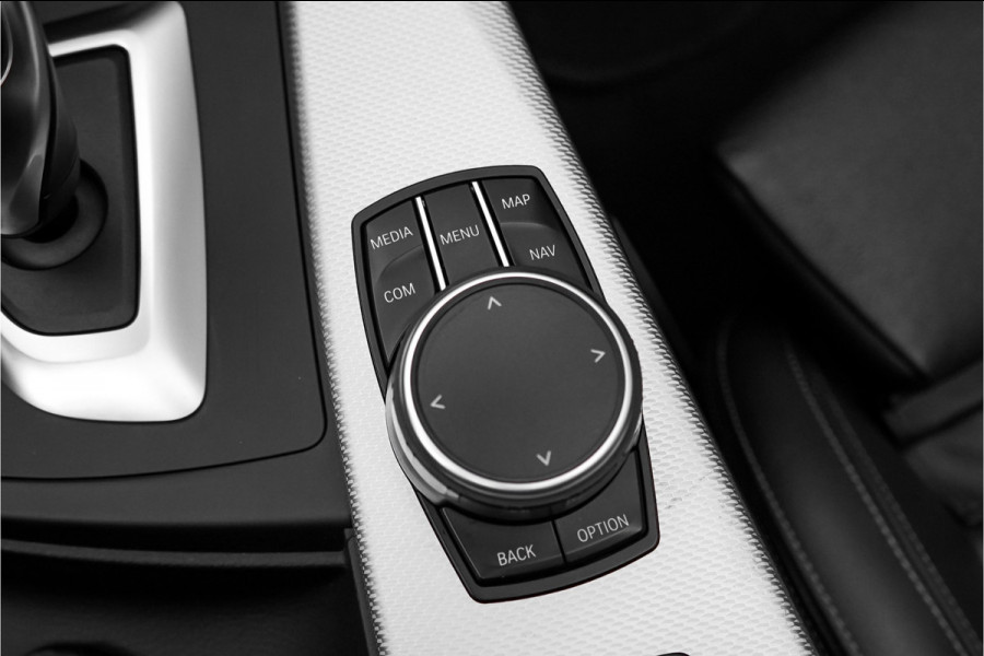 BMW 4 Serie Cabrio 440i M-Sport Nekverwarming H/K Trekhaak 19"