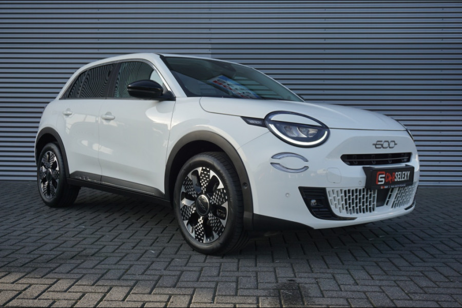 Fiat 600 1.2 Hybrid La Prima Automaat LEDER | CLIMA | MEEST LUXE!