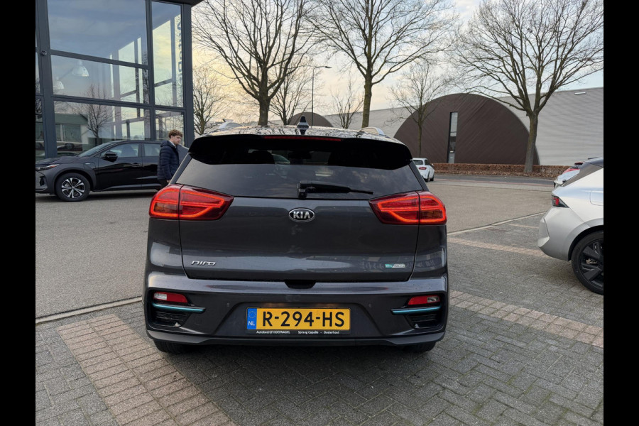 Kia e-Niro DynamicLine 64 kWh SOH 98% | LEER | JBL AUDIO | CAMERA | VERWARMD STUUR & STOEL | DODEHOEKDETECTIE | FULL OPTION | INCLUSIEF 12 MND BOVAG GARANTIE
