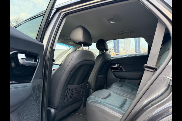 Kia e-Niro DynamicLine 64 kWh SOH 98% | LEER | JBL AUDIO | CAMERA | VERWARMD STUUR & STOEL | DODEHOEKDETECTIE | FULL OPTION | INCLUSIEF 12 MND BOVAG GARANTIE