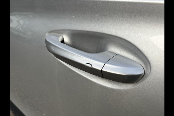 MG Mg4 electric Luxury 64 kWh LONG RANGE | SOH 97%|6.000KM! | DEALER ONDERHOUDEN| 7 JAAR GARANTIE BIJ MG| SUPER COMPLETE AUTO| RONDOMZICHT CAMERA| STOEL+ STUUR VERWARMING| DODE HOEK