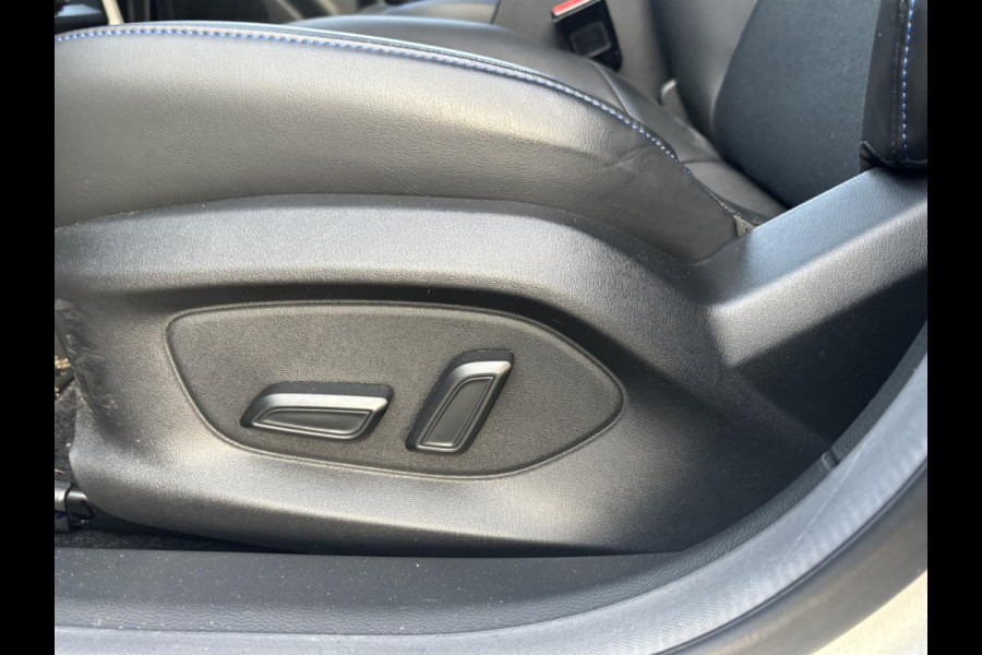 MG Mg4 electric Luxury 64 kWh LONG RANGE | SOH 97%|6.000KM! | DEALER ONDERHOUDEN| 7 JAAR GARANTIE BIJ MG| SUPER COMPLETE AUTO| RONDOMZICHT CAMERA| STOEL+ STUUR VERWARMING| DODE HOEK