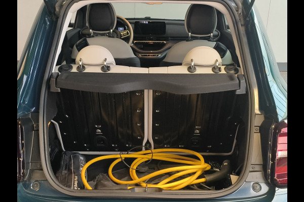 Fiat 500 La Prima 42 kWh Rijklaar Henk Jongen Auto's in Helmond,  al 50 jaar service zoals 't hoort!