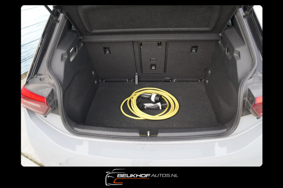 Volkswagen ID.3 First Plus 58 kWh Carplay Navi Camera Soh90%