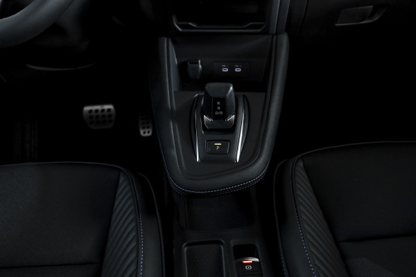 Renault Captur 1.8 E-Tech full hybrid 160 esprit Alpine - Automaat | Dig. Cockpit | Adapt. Cruise | Winterpakket | PDC | 360 Camera | NAV + App. Connect | ECC | DAB | LM 19" | 5196