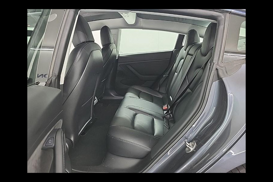 Tesla Model 3 Aut. Range Dual AWD | Autopilot | Panorama | Leder | 19 Inch |