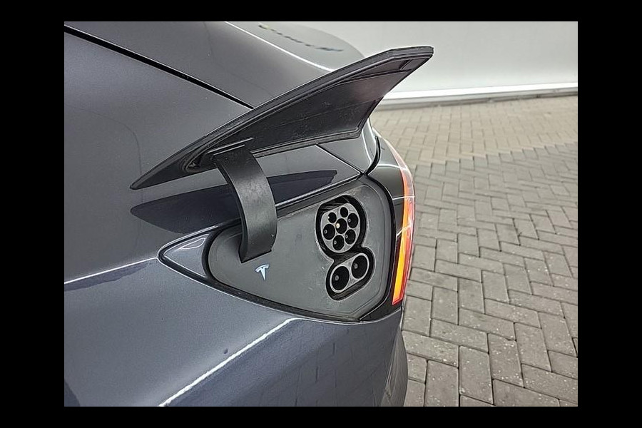 Tesla Model 3 Aut. Range Dual AWD | Autopilot | Panorama | Leder | 19 Inch |