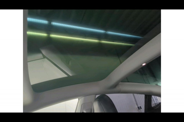 Tesla Model 3 Aut. Performance AWD | Panorama | Navi | Leder | Camera