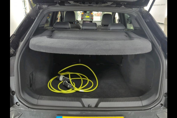 Volkswagen ID.4 First 77 kWh | Navi | Camera | Car Play |