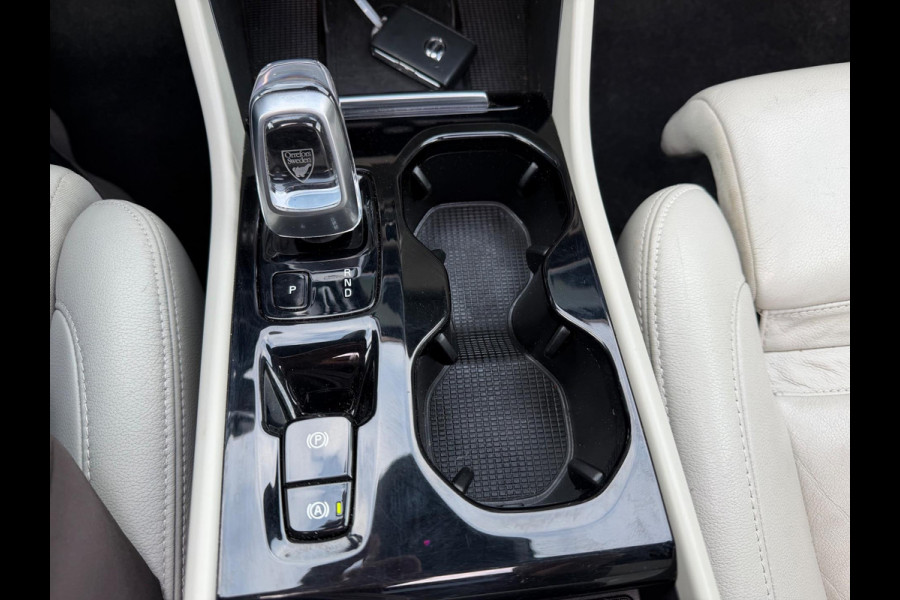Volvo XC40 1.5 T5 Twin Engine Plugin Hybride Inscription Panoramdak Leer Navi Harman-Kardon