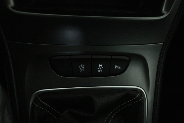 Opel Astra Sports Tourer 1.4 Turbo 120 Jaar Edition (TREKHAAK, PARKEERSENSOREN, CRUISE CONTROL, NAVIGATIE)