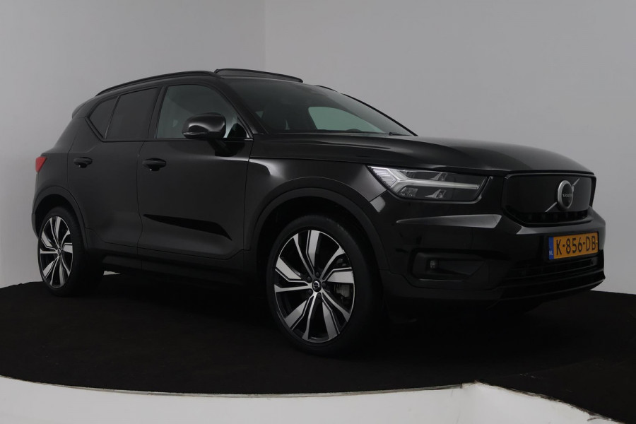 Volvo XC40 Recharge P8 AWD R-Design (PANORAMADAK, HARMAN/KARDON, STUUR/STOEL VERWARMING, CAMERA, PARKEERSENSOREN)