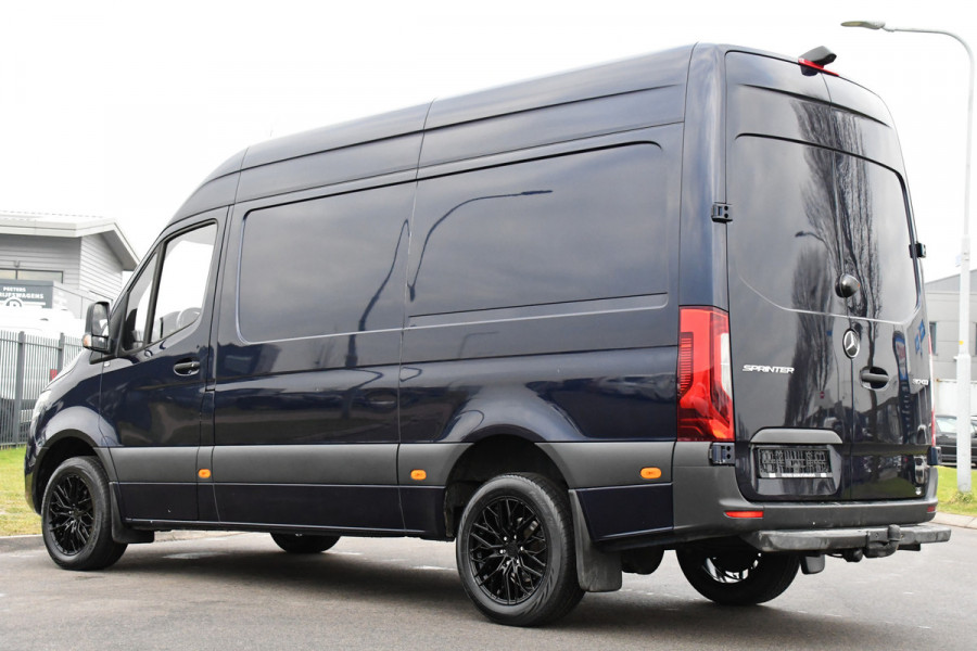 Mercedes-Benz Sprinter 317 1.9 CDI L2H2 RWD PB Edition Camera, Cruise, Carplay, LED, Leder, Stoelverwaming, 170pk, Trekhaak, Automaat, Mbux, Uniek!