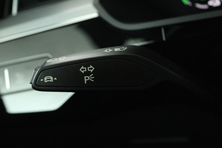 Audi e-tron Sportback 50 quattro S edition 71 kWh (PANORAMADAK, STOELVERWARMING, CAMERA, CARPLAY, ELEKT. STOELEN)