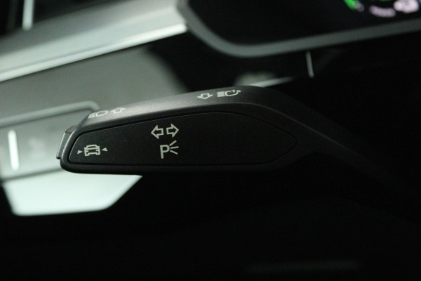 Audi e-tron Sportback 50 quattro S edition 71 kWh (PANORAMADAK, STOELVERWARMING, CAMERA, CARPLAY, ELEKT. STOELEN)