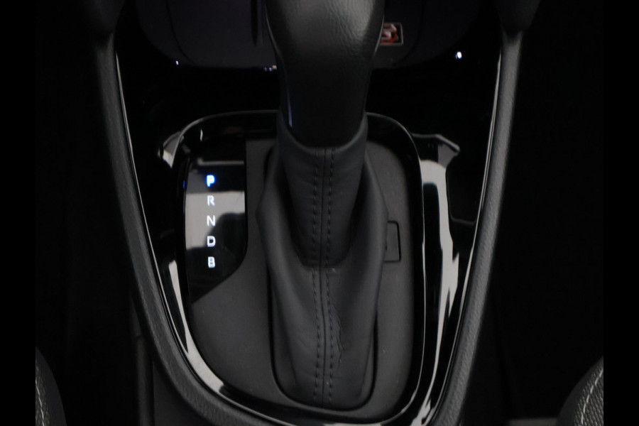 Toyota Yaris Cross 1.5 Hybrid 115 Dynamic Luxury | Stuur- & Stoelverwarming | Apple Carplay & AndroidAUTO |