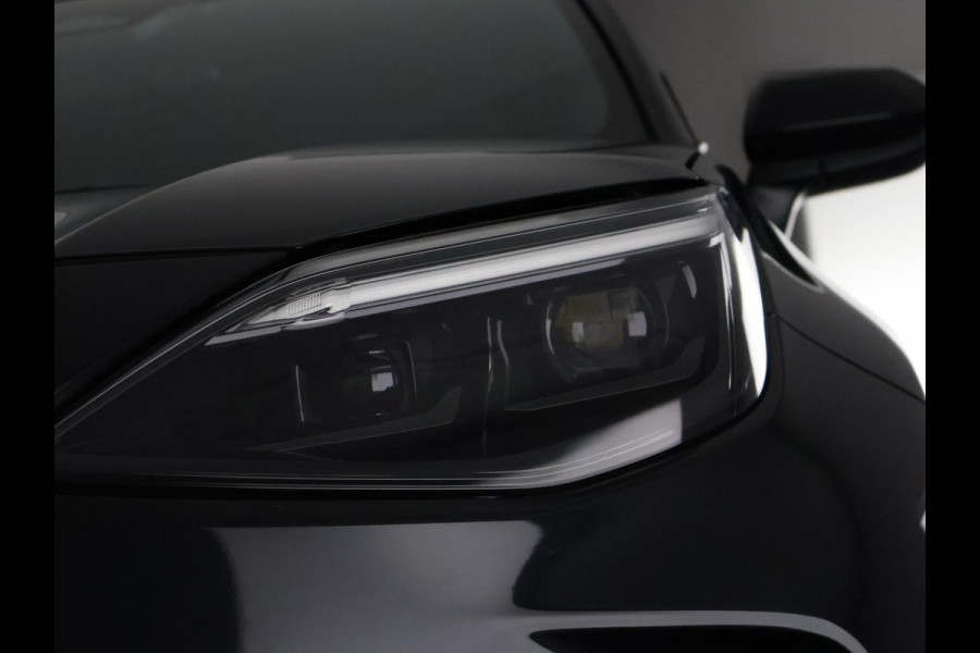 Toyota Yaris Cross 1.5 Hybrid 115 Dynamic Luxury | Stuur- & Stoelverwarming | Apple Carplay & AndroidAUTO |