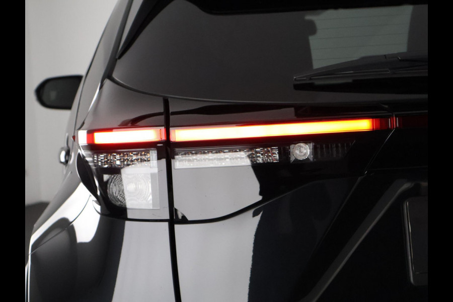 Toyota Yaris Cross 1.5 Hybrid 115 Dynamic Luxury | Stuur- & Stoelverwarming | Apple Carplay & AndroidAUTO |