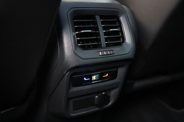 Volkswagen Tiguan 1.5 TSI 3x R-Line / PANO / VIRTUAL / ACC / CAMERA / CARPLAY / STUUR+STOELVERW