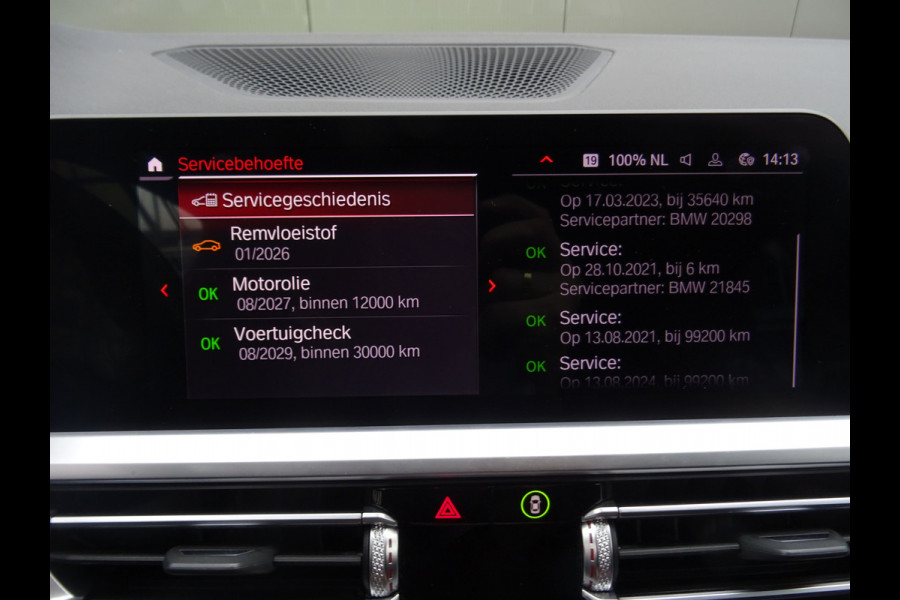 BMW 3 Serie Touring 318i M-Performance * 20 INCH * 330 PK * EYE-CATCHER !!