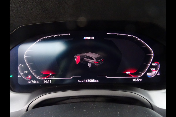 BMW 3 Serie Touring 318i M-Performance * 20 INCH * 330 PK * EYE-CATCHER !!