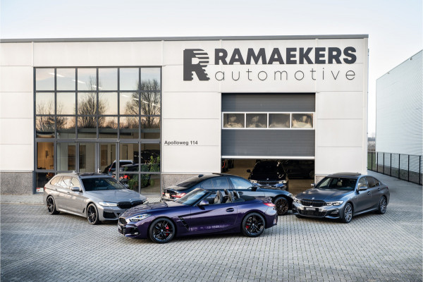 BMW 3 Serie Touring 330e Business Edition Plus Individual / Leder / LED /