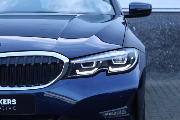 BMW 3 Serie Touring 330e Business Edition Plus Individual / Leder / LED /