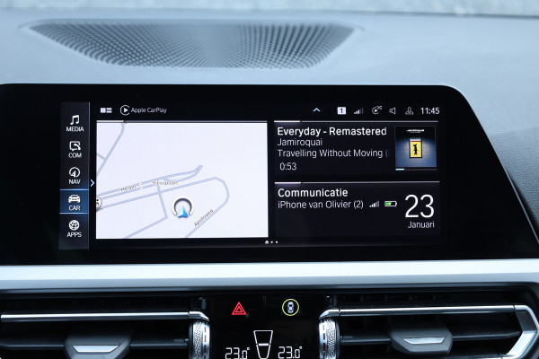 BMW 3 Serie Touring 330e Business Edition Plus Individual / Leder / LED /