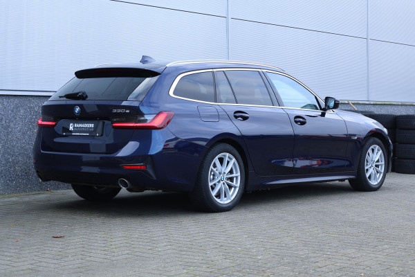BMW 3 Serie Touring 330e Business Edition Plus Individual / Leder / LED /