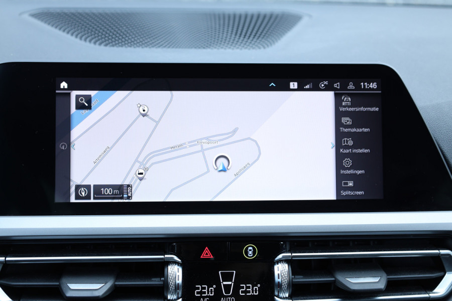 BMW 3 Serie Touring 330e Business Edition Plus Individual / Leder / LED /